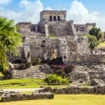 Yucatan, peninsula care adăpostește vestitele orașe străvechi Maya
